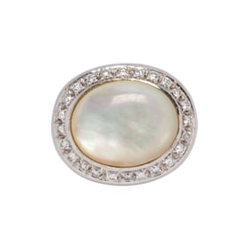 A mother-of-pearl, diamond and 18k white gold ring