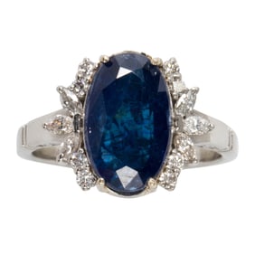 A Burmese sapphire, diamond, and platinum ring