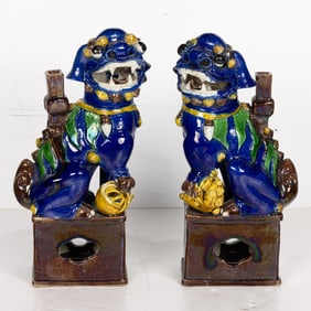 A pair Chinese blue glazed lions