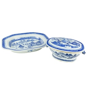(lot of 2) Chinese export blue and white items