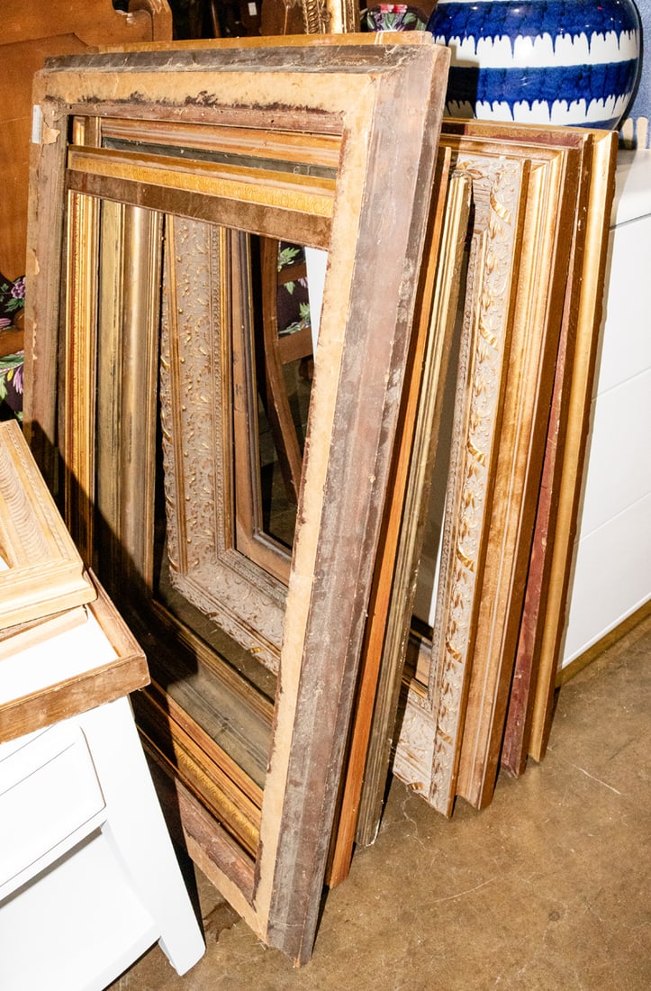 Nine large giltwood picture frames of various dimensions: Nine large giltwood picture frames of various dimensions