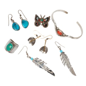 A group of miscellaneous hardstone and silver jewelry