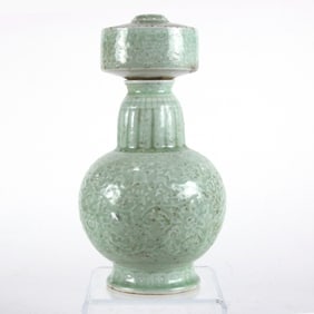 A Chinese celadon glazed vase