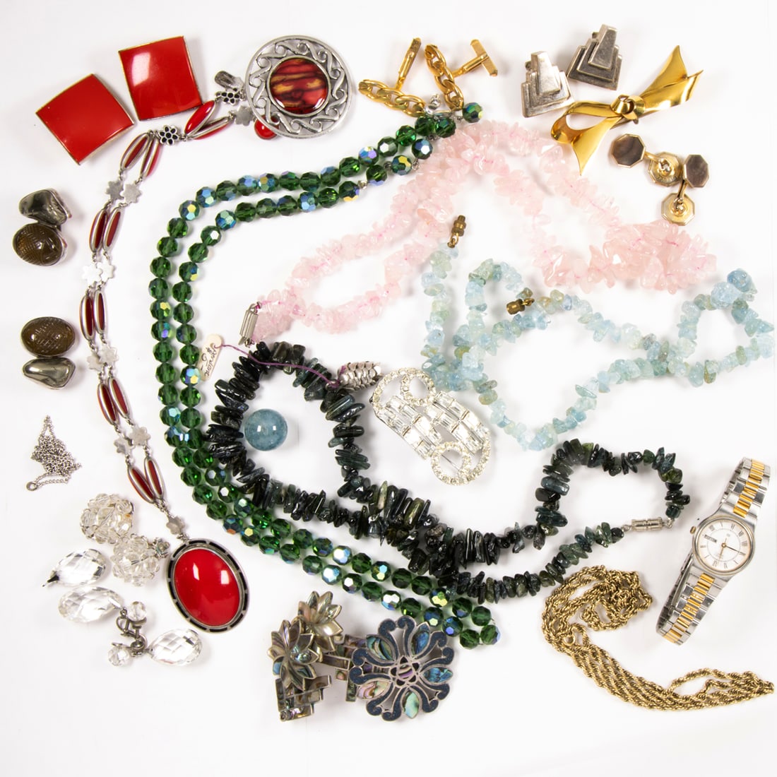 A group of costume jewelry: A group of costume jewelry Comprising an assortment of costume jewelry of varying style and designs; gross weight: 1.05 lbs
