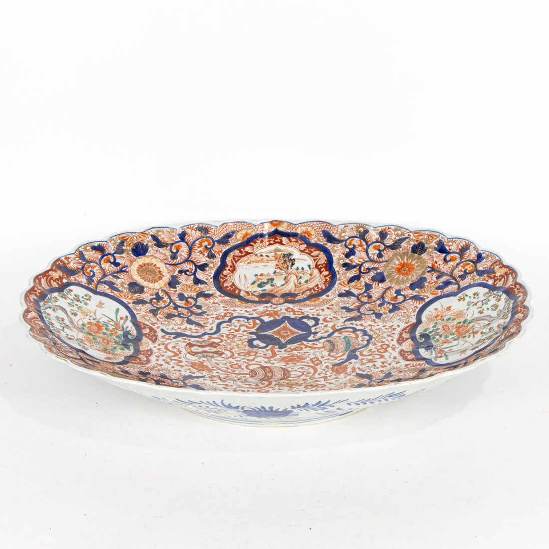An Imari oval serving dish or charger (1 of 2)