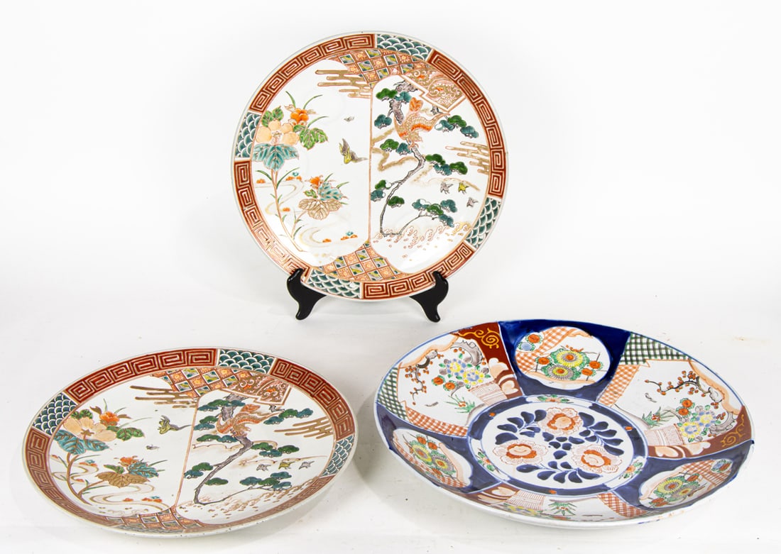 (lot of 3) Japanese Imari chargers: (lot of 3) Japanese Imari chargers. 19th century, from 15.25" 18" wide.