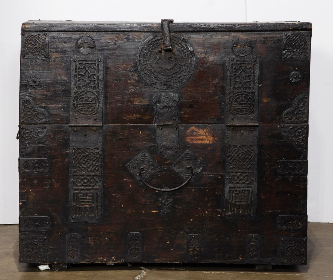A Korean Bandaji cabinet: A Korean Bandaji cabinet. 19th century, 28.5"h x 32.25"w x 16.5"d.