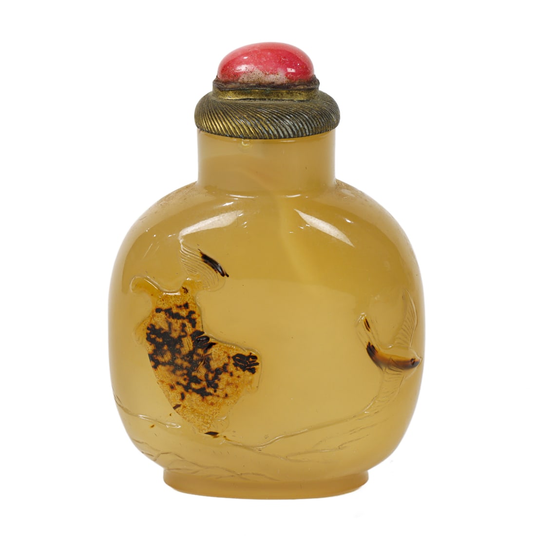 A Chinese cameo agate snuff bottle (1 of 4)