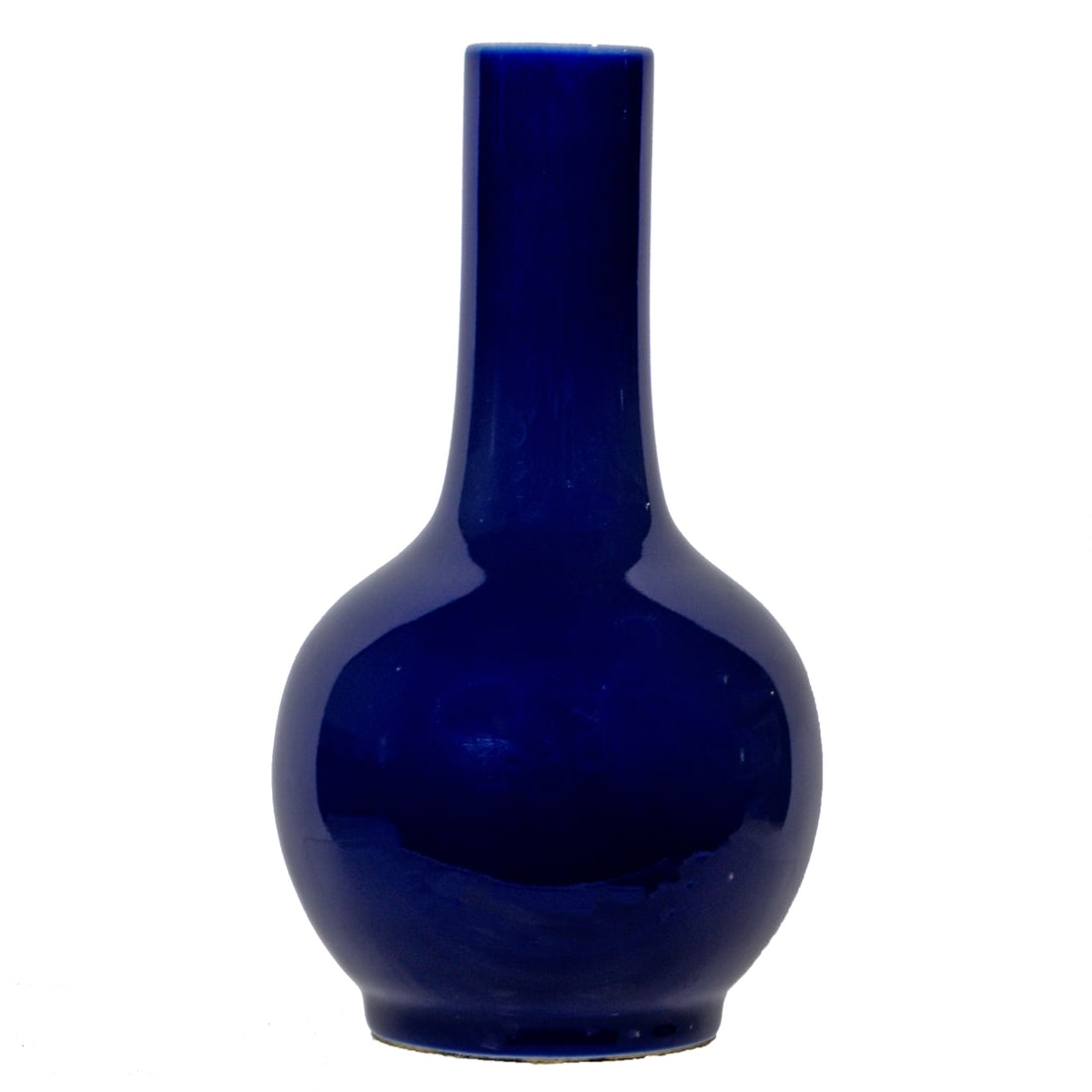 A Chinese cobalt blue glazed bottle vase (1 of 2)