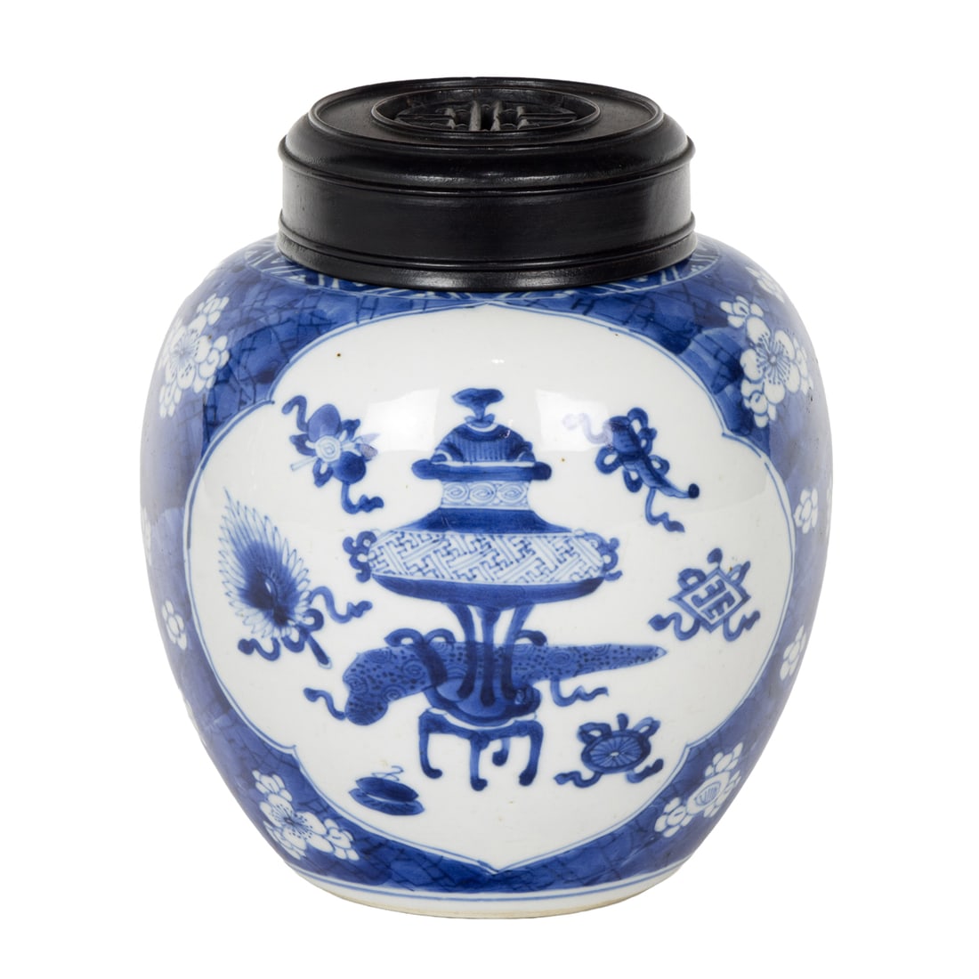 A Chinese blue and white ginger jar (1 of 4)