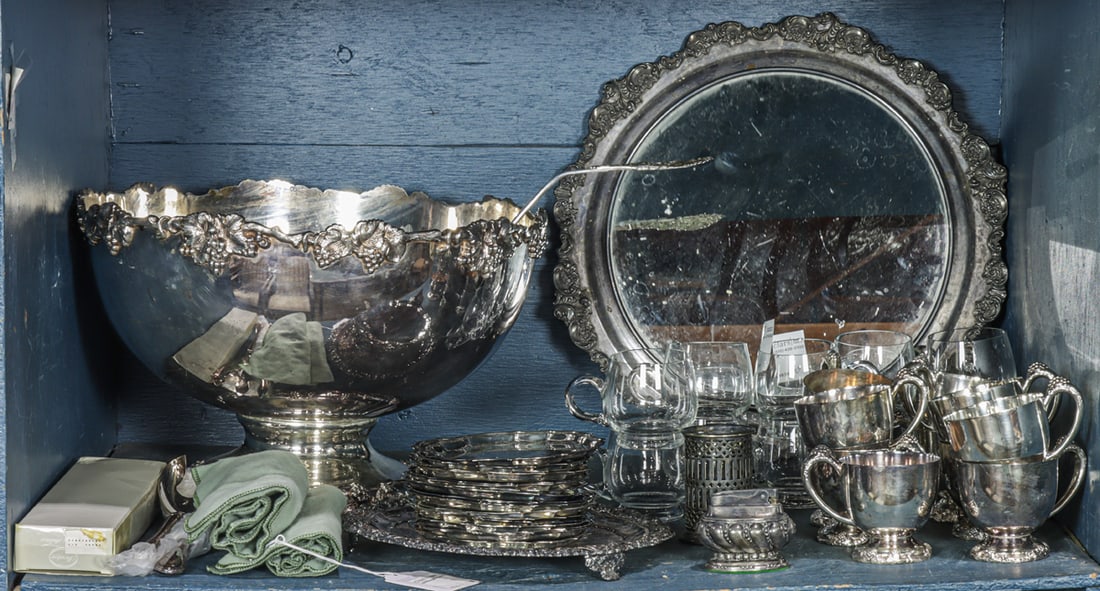 Approx. fifty two pieces of silverplate table articles: Approx. fifty two pieces of silverplate table articles, including a punch bowl and cups with plateau, various trays and flatware, etc.