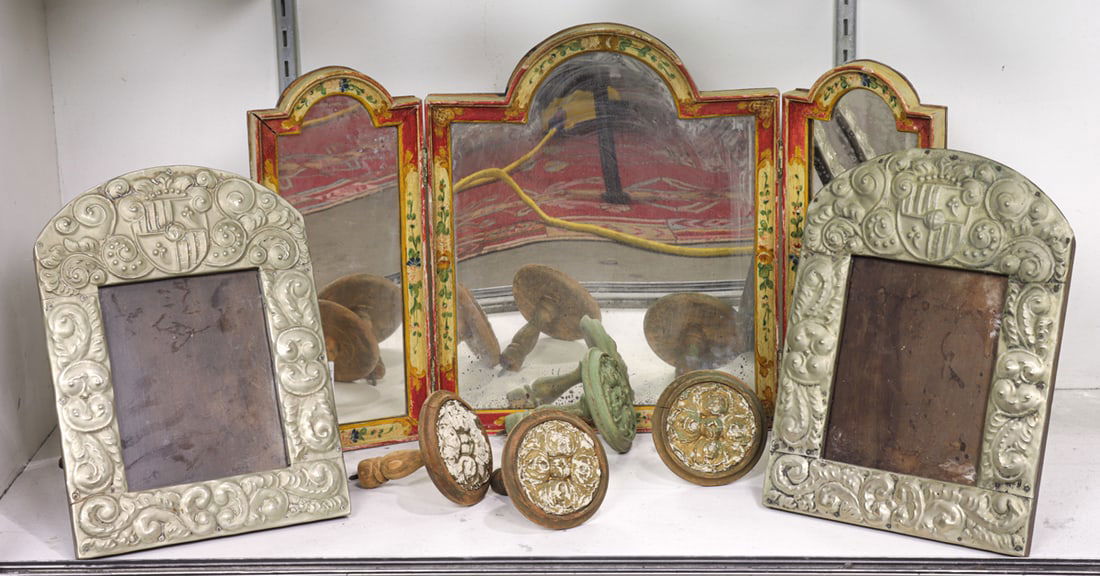 An assembled group (1 of 1)