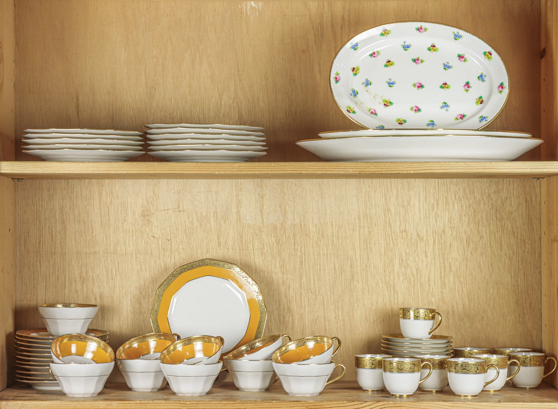 A group of European porcelain (1 of 1)