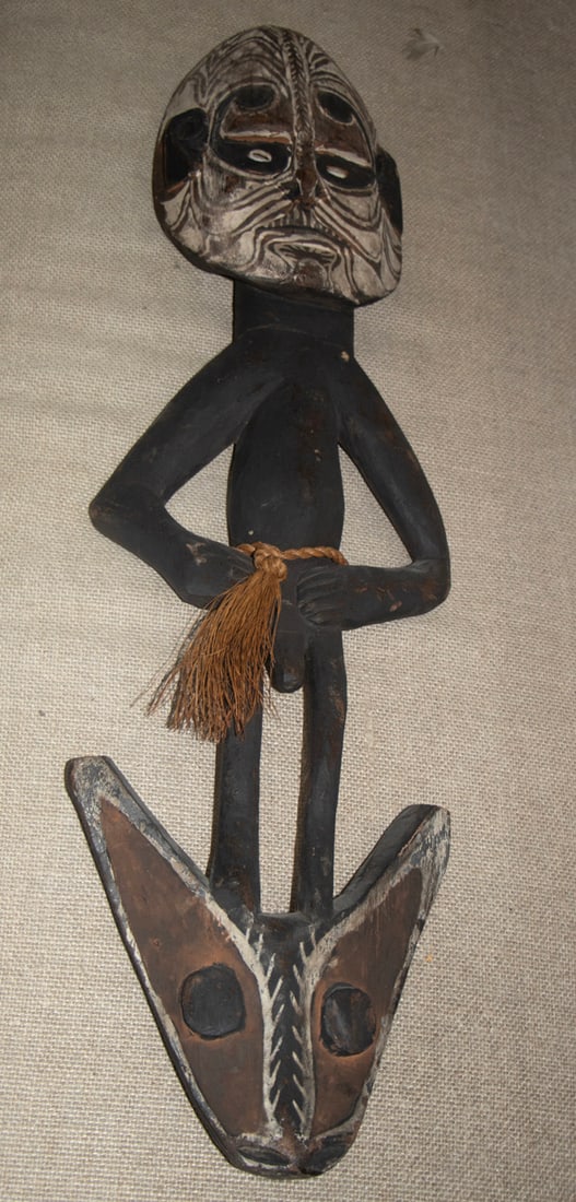 An Oceanic carved and painted fertility idol (1 of 1)