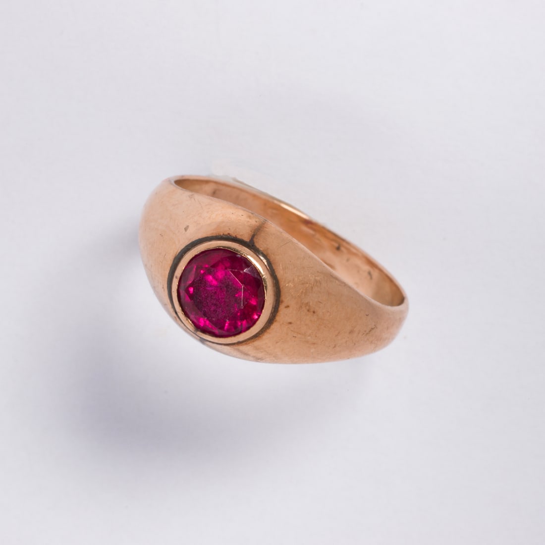 A synthetic ruby and 14k gold ring (1 of 1)