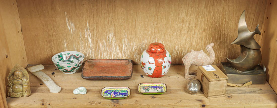 A shelf of Chinese and Japanese decorative objects (1 of 1)