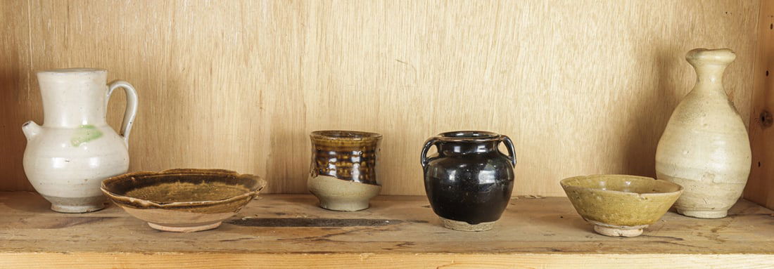 (lot of 6) Asian monochrome glazed vessels (1 of 1)