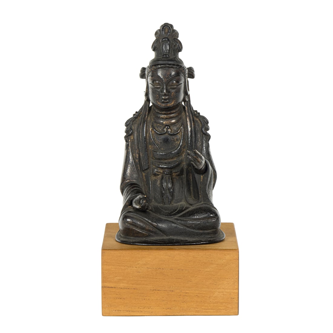 A Japanese bronze figure of seated Kannon: A Japanese bronze figure of seated Kannon. Edo period, 5.625" high.