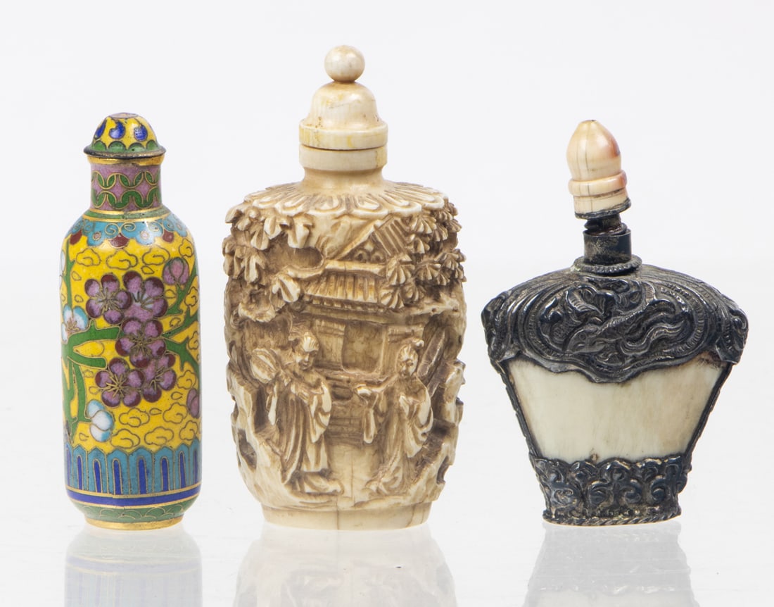 (lot of 3) Chinese snuff bottles (1 of 1)