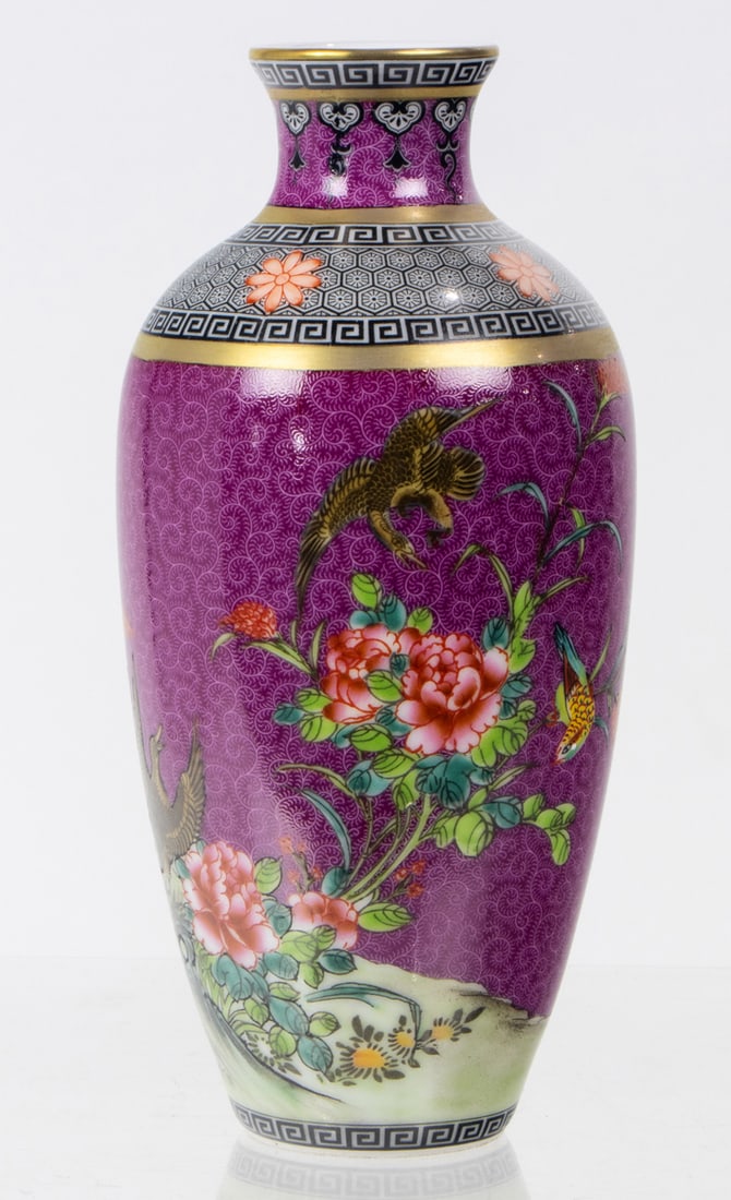 A Chinese falangcai vase (1 of 1)