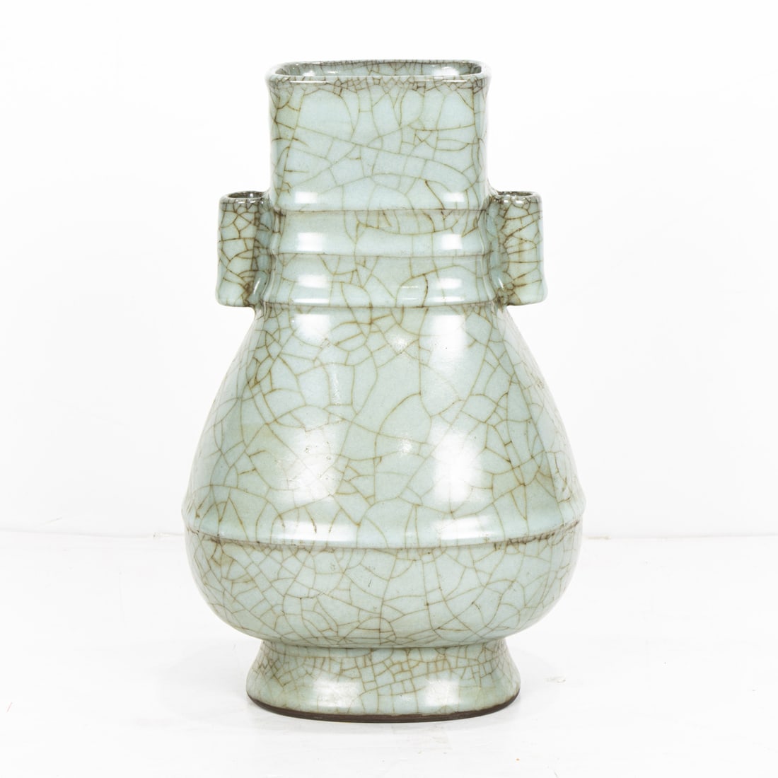 A Chinese Ge-style crackle glazed vase (1 of 1)