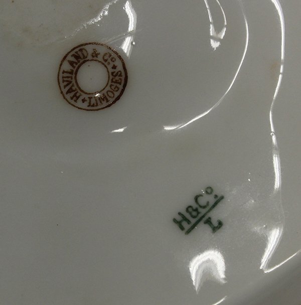 European porcelain oyster plates with five wells, 19th  - 4