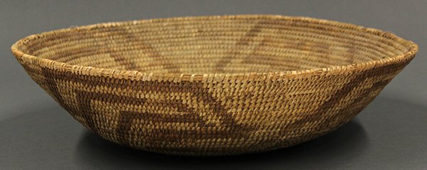 Large Southwest Native American basketry tray - 2