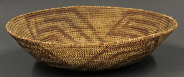 Large Southwest Native American basketry tray - 3