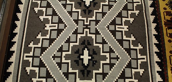 Navajo Two Grey Hills carpet - 3