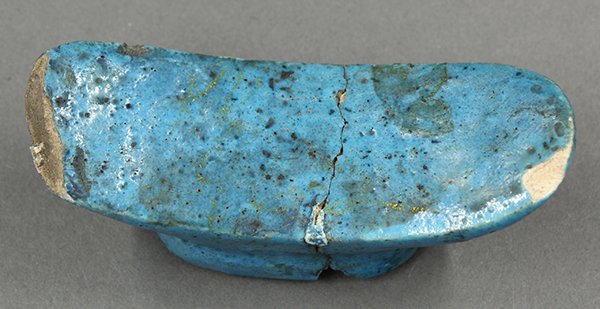 Faience head rest - 4