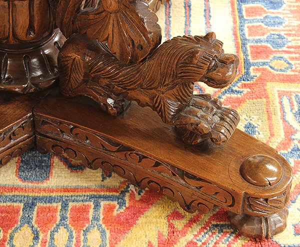 Continental Renaissance style walnut table - 10
