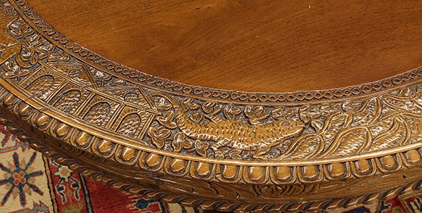 Continental Renaissance style walnut table - 4