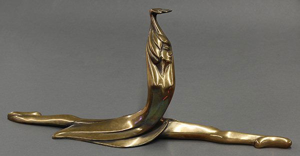 Bronze sculpture, Tom Bennett/Bennett Brothers: Tom Bennett/Bennett Brothers (American, 20th century), "Amber Study," 1983, bronze sculpture, signed, editioned, and dated at lower base (foot), edition 184/500, overall: 7.5"h x 16.5"w x 3.75"d. Note