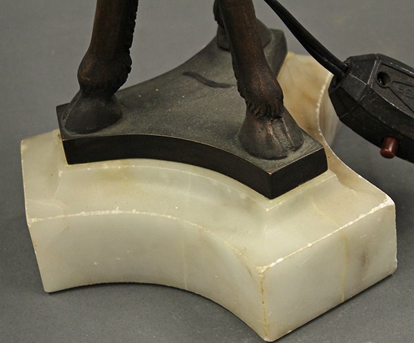 Continental alabaster and patinated bronze table lamp - 10