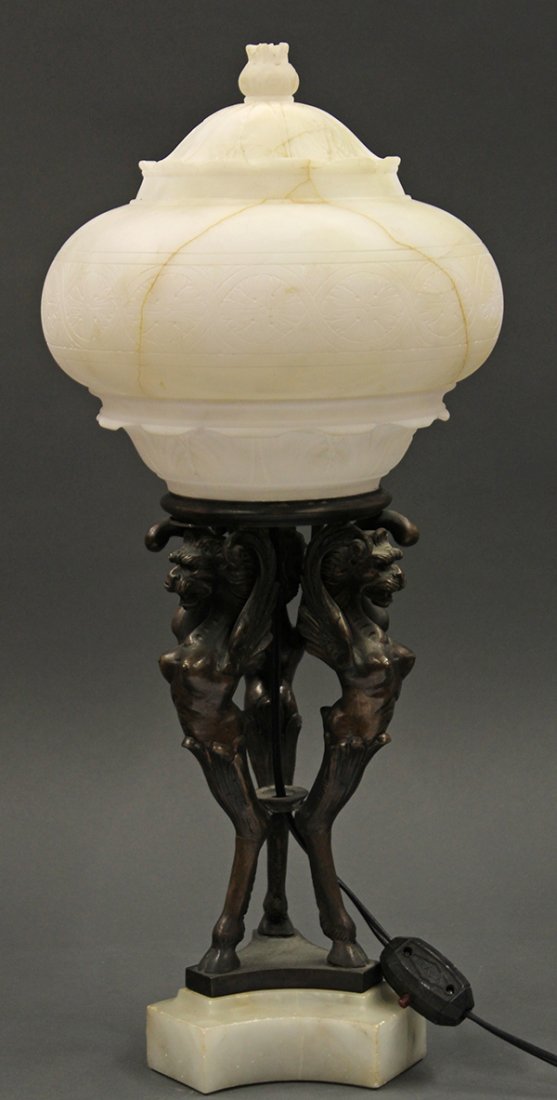 Continental alabaster and patinated bronze table lamp - 2