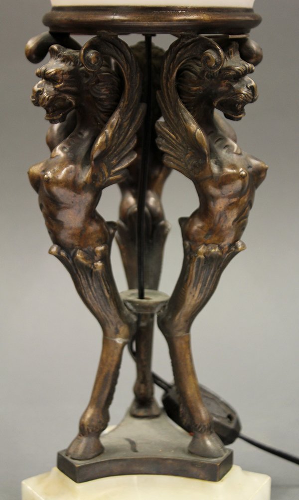 Continental alabaster and patinated bronze table lamp - 6