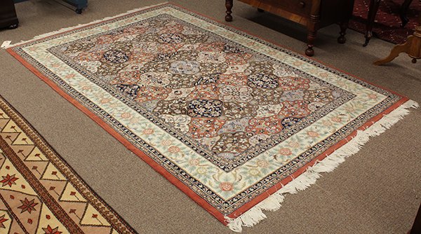 Indo Persian Tabiz carpet, 5'10" x 9'