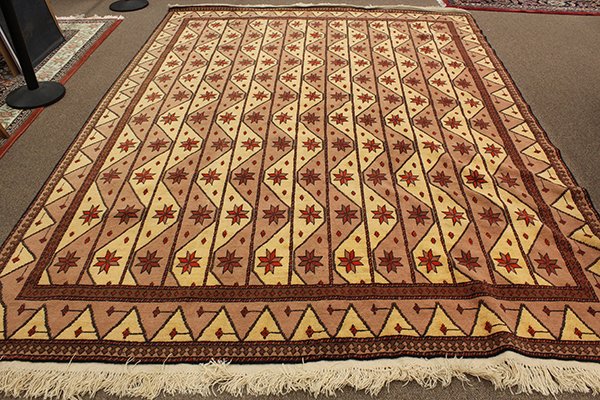 Turkish carpet, 8' x 10'