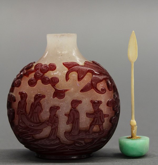 Chinese Overlay Peking Glass Snuff Bottle - 5