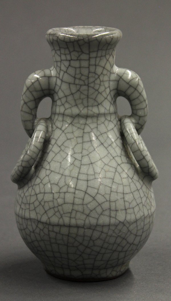 Chinese Guan Style Vase - 3