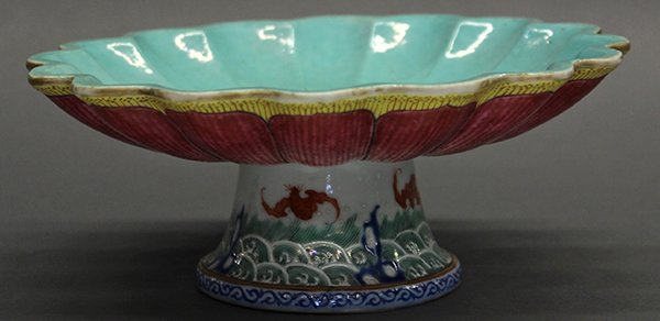 Chinese Lotus-Form Porcelain Tazza - 2