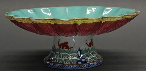 Chinese Lotus-Form Porcelain Tazza - 3