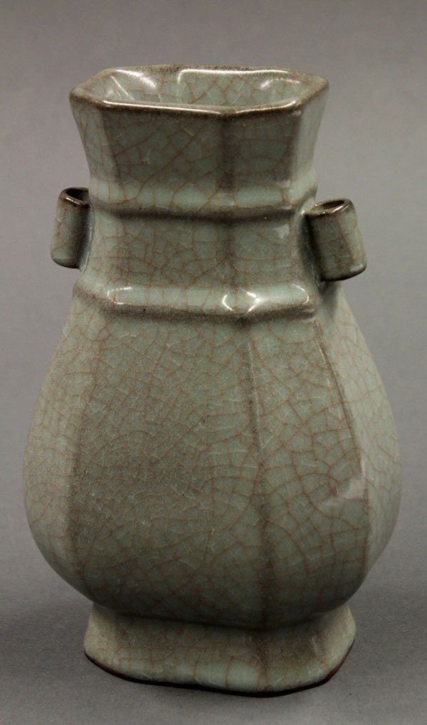 Chinese Guan-type Arrow Vase