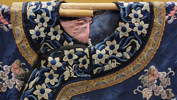 Two Chinese Silk Robes - 3