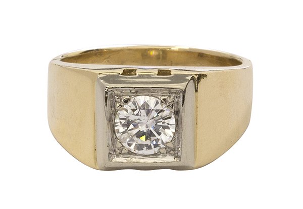 Gentleman's yellow gold diamond solitaire ring