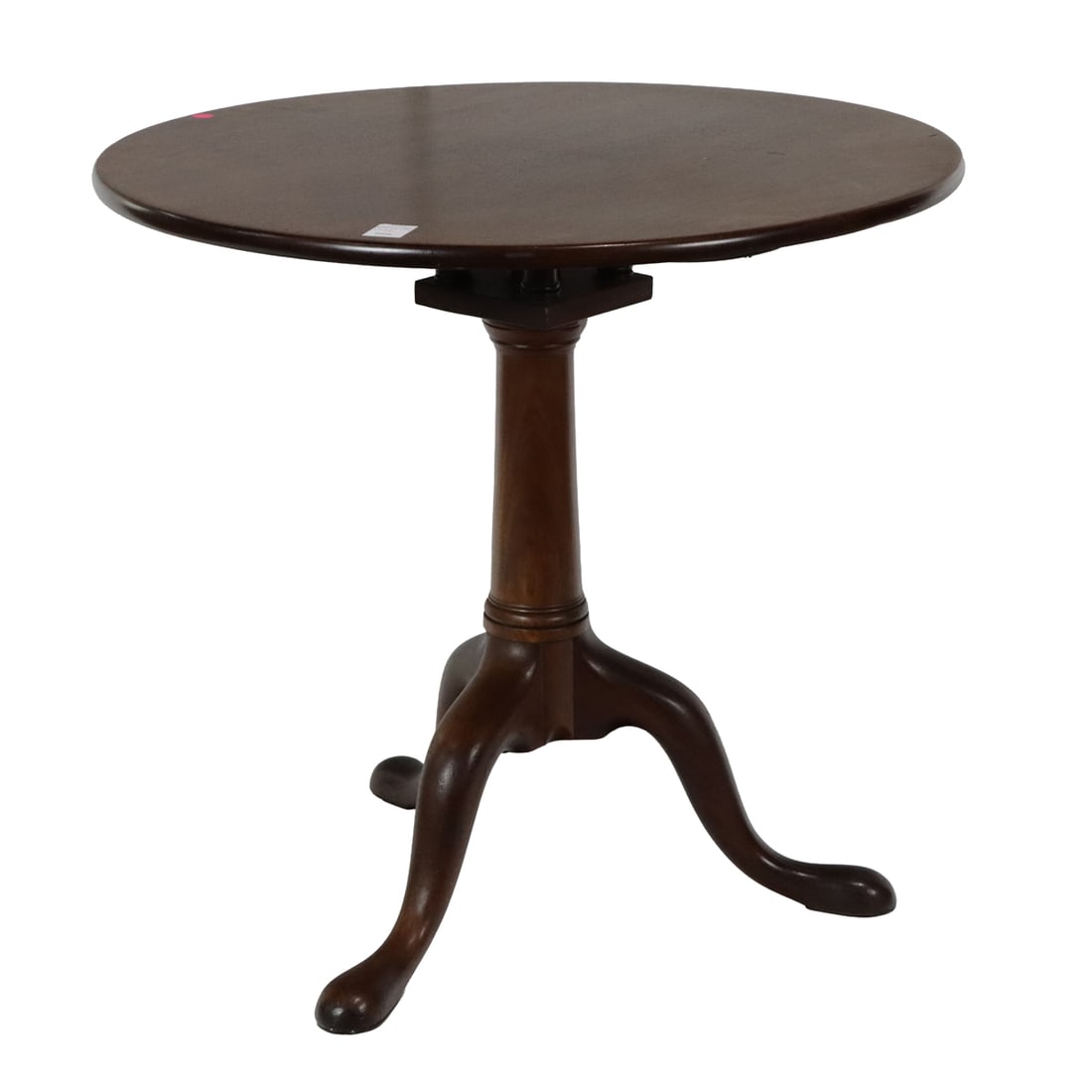 An English tilt top table (1 of 1)