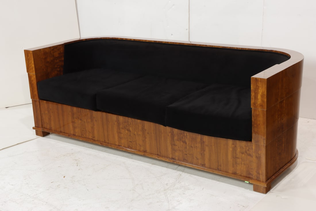 A Pace highly figured contoured sofa - 2