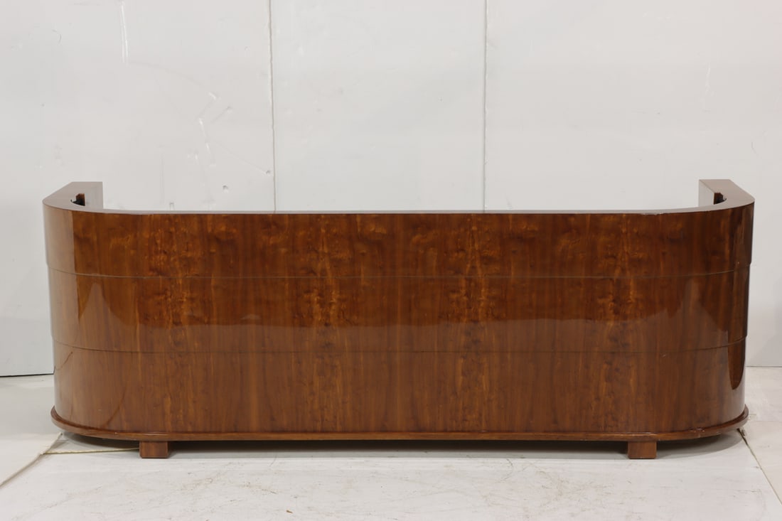 A Pace highly figured contoured sofa - 4