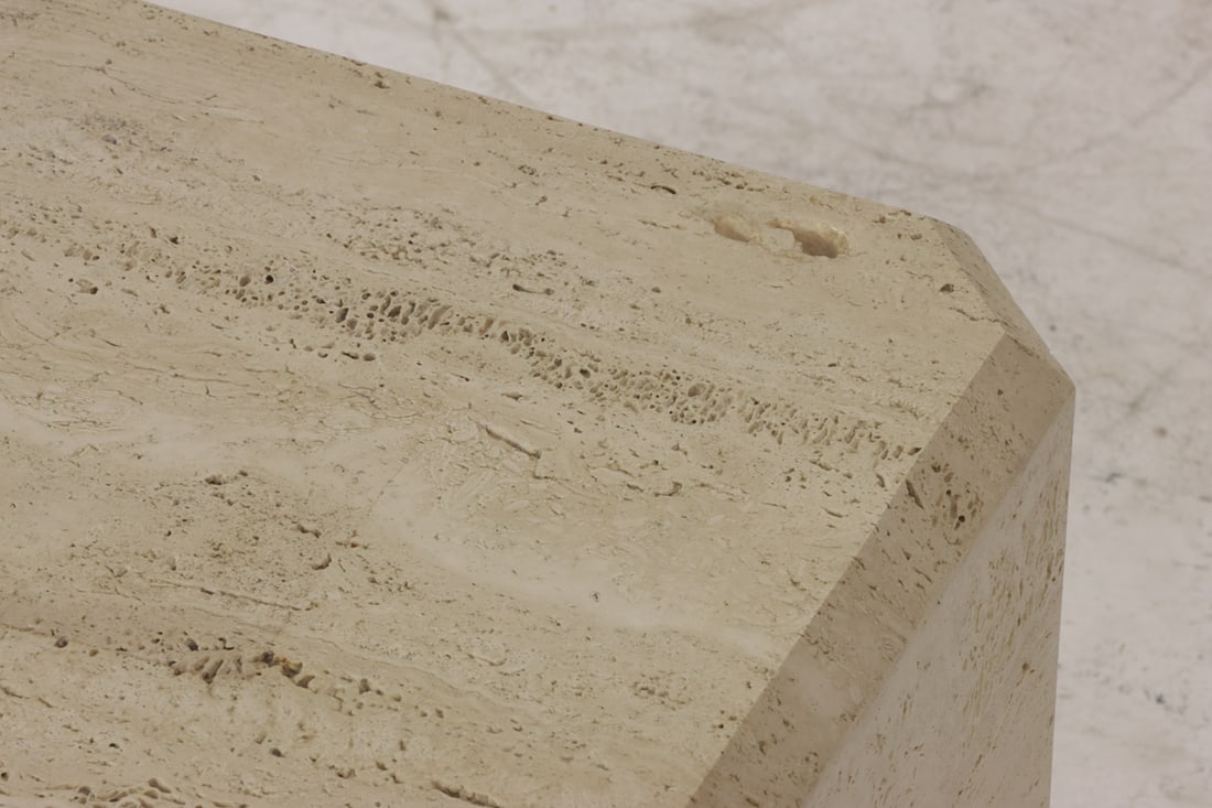 A travertine pedestal table - 4