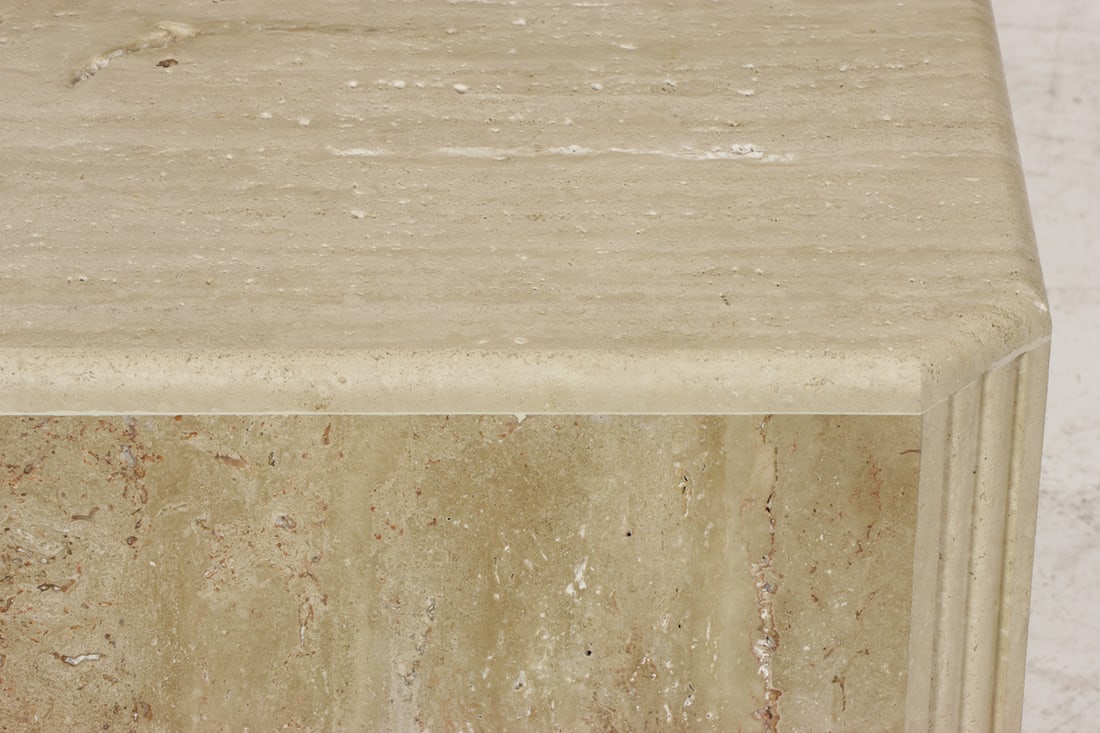 A travertine pedestal table - 4